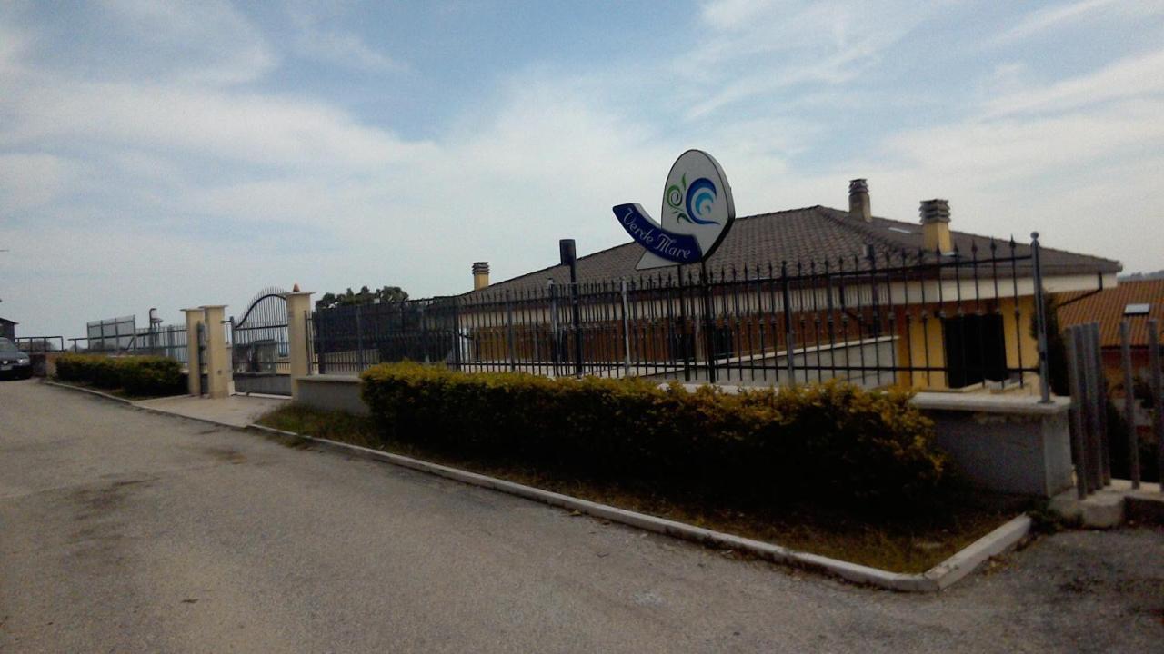 Verde Mare "Appartamenti Per Vacanze" Tortoreto المظهر الخارجي الصورة