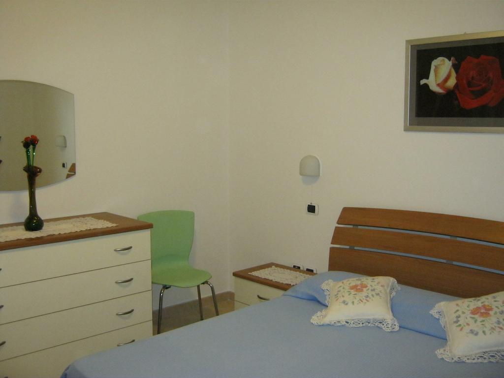 Verde Mare "Appartamenti Per Vacanze" Tortoreto الغرفة الصورة